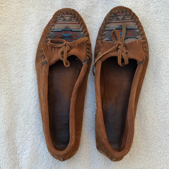 Minnetonka kilty mocassins with tribal pattern, 10 - Picture 4 of 6